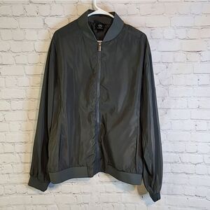 Men's True Classic full zip jacket, size XL